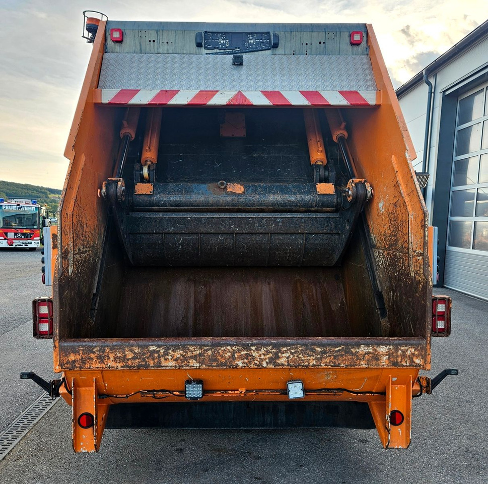 Mercedes-Benz Econic 2630 ZOELLER Magnum X1 Variopress Euro6 - Atkritumu vedējs: foto 4 Mercedes-Benz Econic 2630 ZOELLER Magnum X1 Variopress Euro6 - Atkritumu vedējs: foto 4
