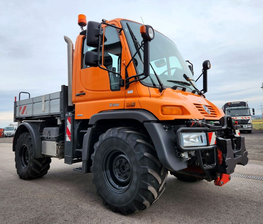 Unimog U300 Agrar Euro5 Hydrostat Variopilot Unimog U300 Agrar Euro5 Hydrostat Variopilot - Kravas automašīna pašizgāzējs: foto 5 Unimog U300 Agrar Euro5 Hydrostat Variopilot Unimog U300 Agrar Euro5 Hydrostat Variopilot - Kravas automašīna pašizgāzējs: foto 5