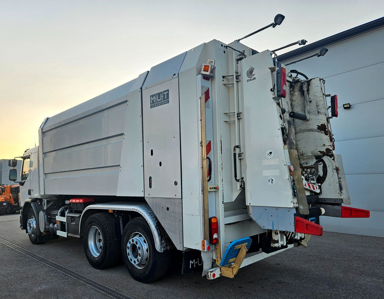 Volvo FM320 Rotopress MUT FAUN Euro5 115tkm - Atkritumu vedējs: foto 3 Volvo FM320 Rotopress MUT FAUN Euro5 115tkm - Atkritumu vedējs: foto 3