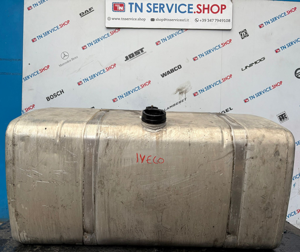 Serbatoio Gasolio Iveco - Degvielas tvertne - Kravas automašīna: foto 1 Serbatoio Gasolio Iveco - Degvielas tvertne - Kravas automašīna: foto 1
