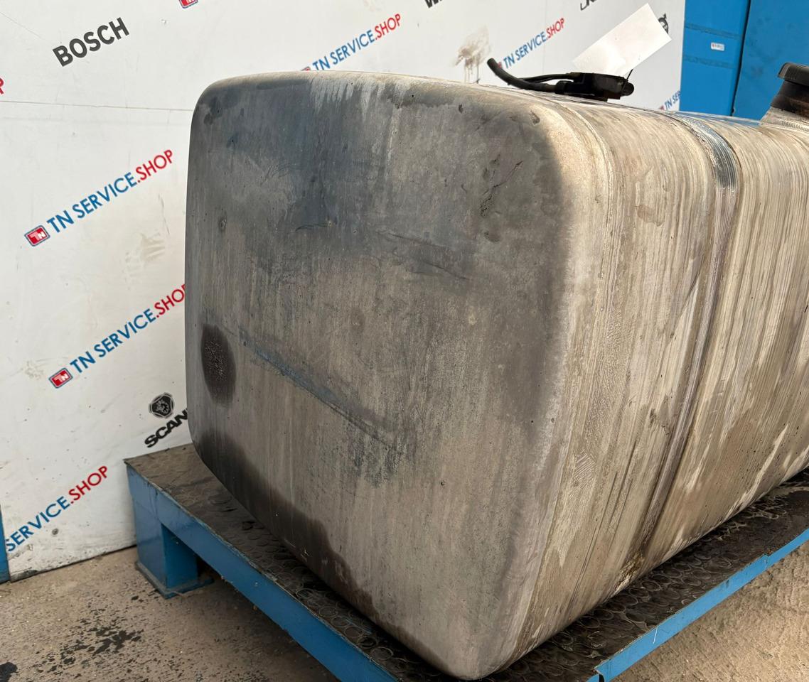 Serbatoio carburante Iveco - Degvielas tvertne - Kravas automašīna: foto 2 Serbatoio carburante Iveco - Degvielas tvertne - Kravas automašīna: foto 2
