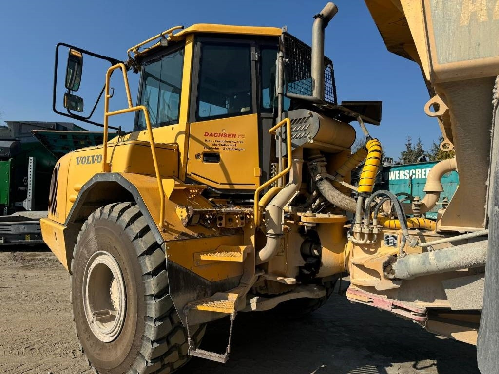Volvo A 25 D - Artikulētias pašizgāzējs: foto 5 Volvo A 25 D - Artikulētias pašizgāzējs: foto 5
