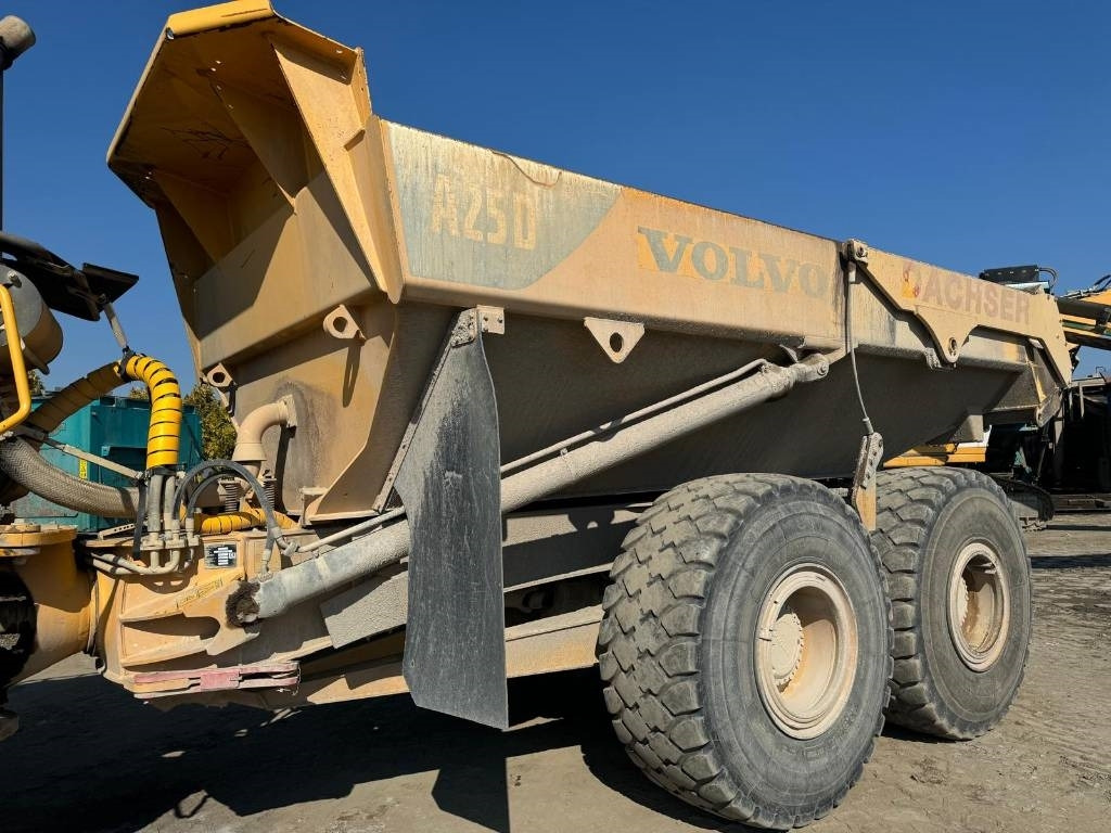 Artikulētias pašizgāzējs Volvo A 25 D: foto 6