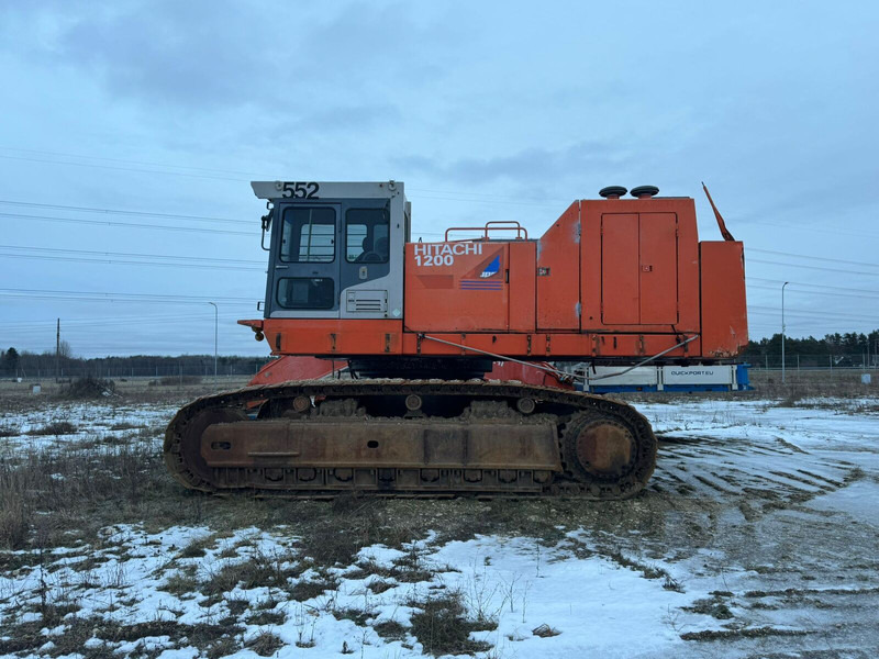 Hitachi EX1200-5D - Kāpurķēžu ekskavators: foto 3 Hitachi EX1200-5D - Kāpurķēžu ekskavators: foto 3