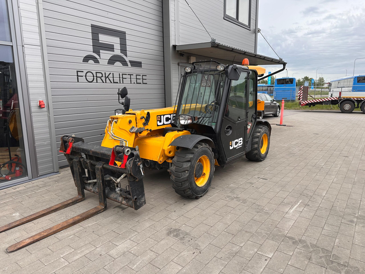 JCB 525-60 - Teleskopiskais iekrāvējs: foto 1 JCB 525-60 - Teleskopiskais iekrāvējs: foto 1