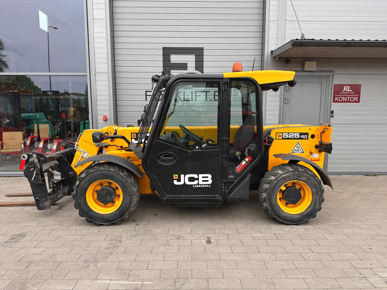 JCB 525-60 - Teleskopiskais iekrāvējs: foto 2 JCB 525-60 - Teleskopiskais iekrāvējs: foto 2
