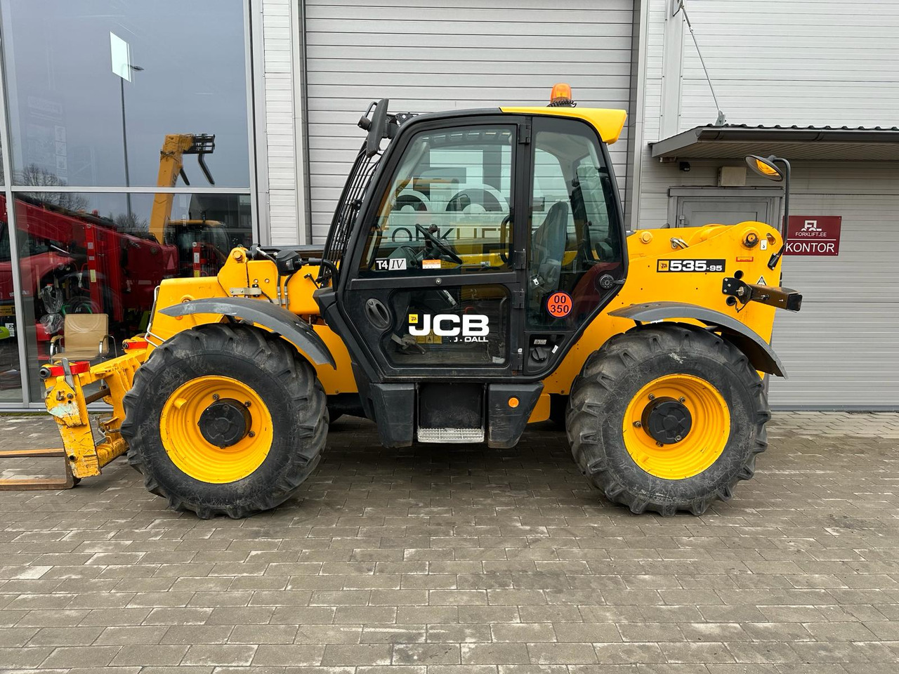 JCB 535-95 - Teleskopiskais iekrāvējs: foto 3 JCB 535-95 - Teleskopiskais iekrāvējs: foto 3