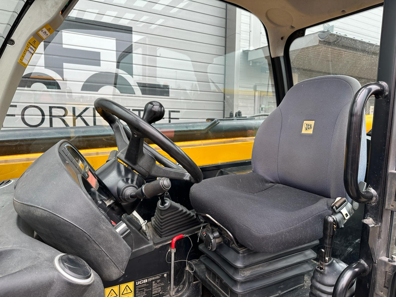 Teleskopiskais iekrāvējs JCB 535-95: foto 8