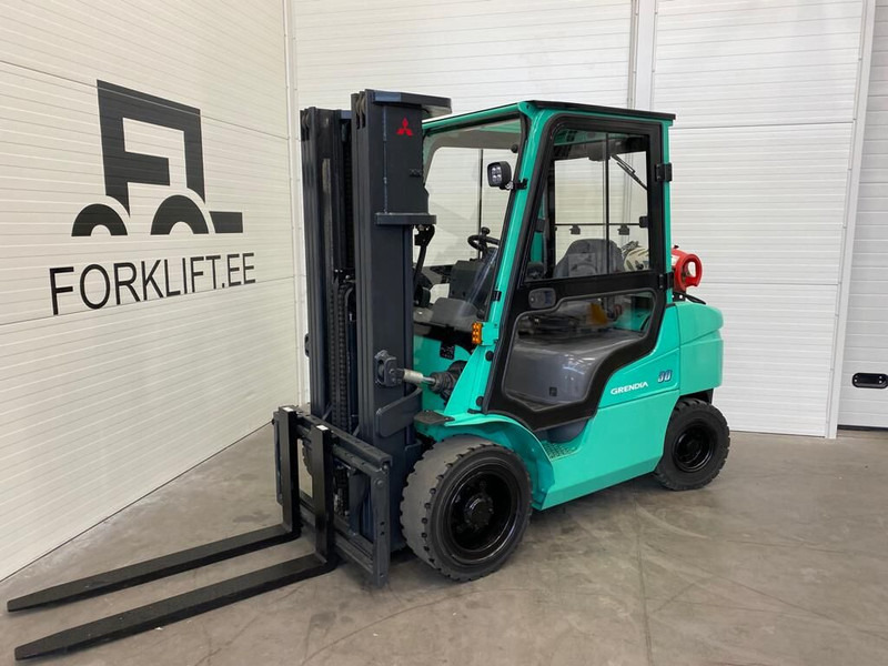 Mitsubishi FG30N - Gāzes iekrāvējs: foto 1 Mitsubishi FG30N - Gāzes iekrāvējs: foto 1