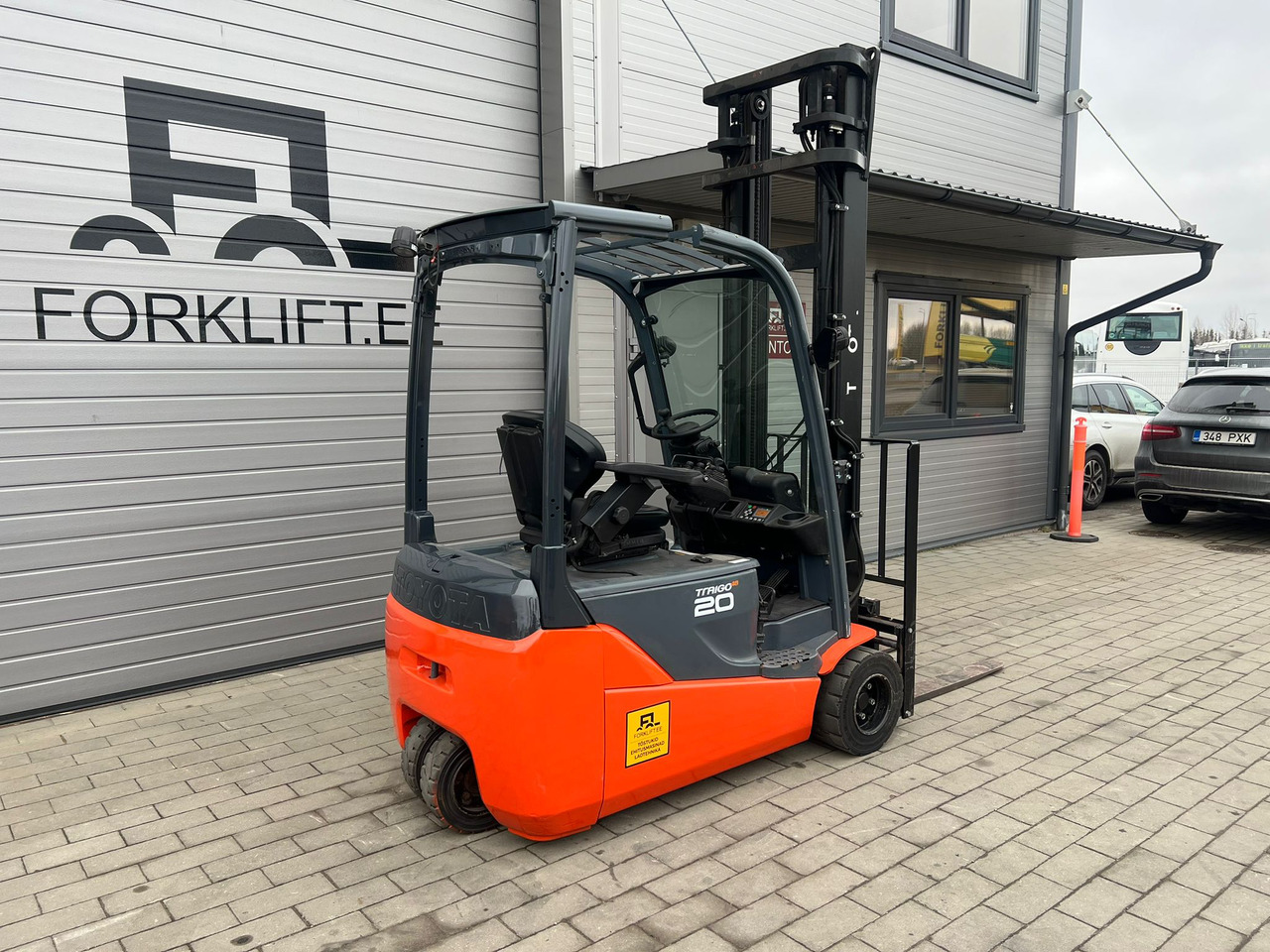 Elektroiekrāvējs Toyota 8FBE20T: foto 6