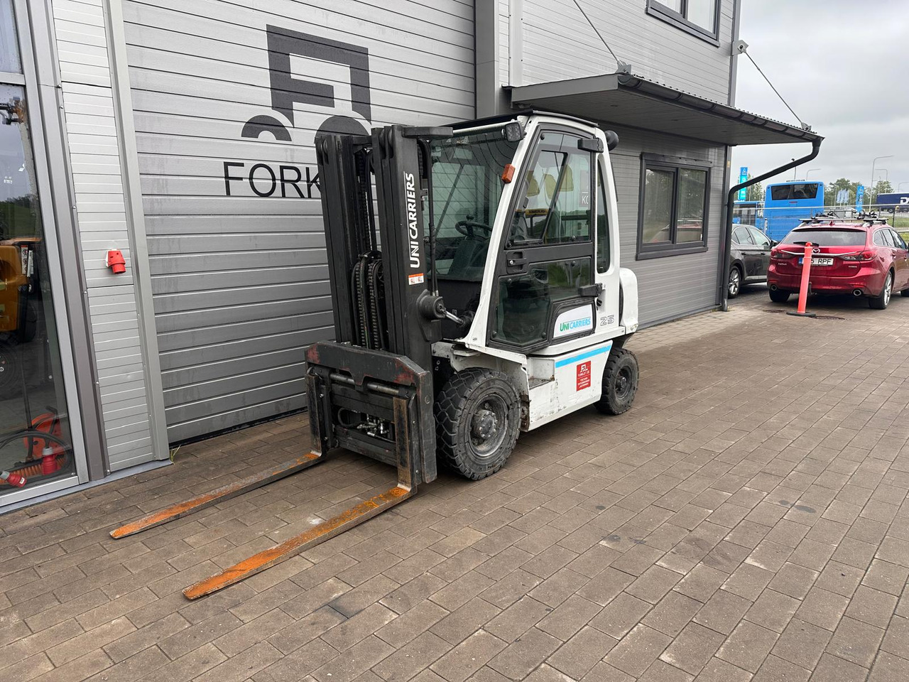 Unicarriers Y1D2A25Q - Dīzeļiekrāvējs: foto 1 Unicarriers Y1D2A25Q - Dīzeļiekrāvējs: foto 1