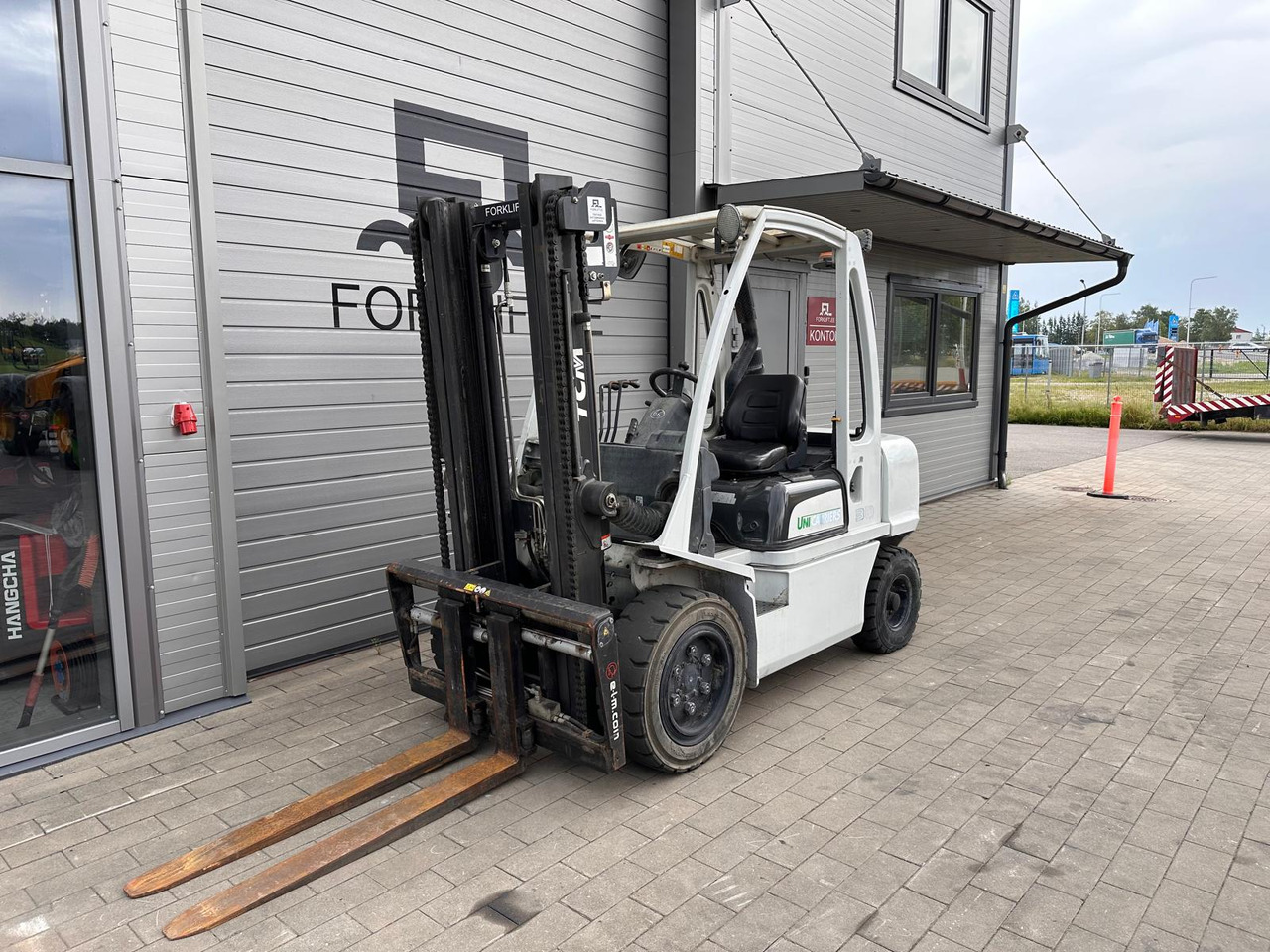 Unicarriers YG1D2A30Q - Dīzeļiekrāvējs: foto 1 Unicarriers YG1D2A30Q - Dīzeļiekrāvējs: foto 1