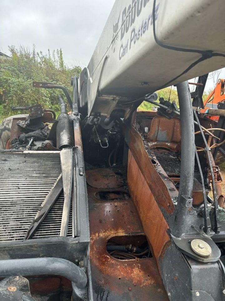 Bobcat TL 470 HF Ausgebrannt - Teleskopiskais iekrāvējs: foto 2 Bobcat TL 470 HF Ausgebrannt - Teleskopiskais iekrāvējs: foto 2