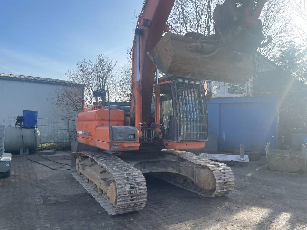 Doosan EXCA - Kāpurķēžu ekskavators: foto 2 Doosan EXCA - Kāpurķēžu ekskavators: foto 2