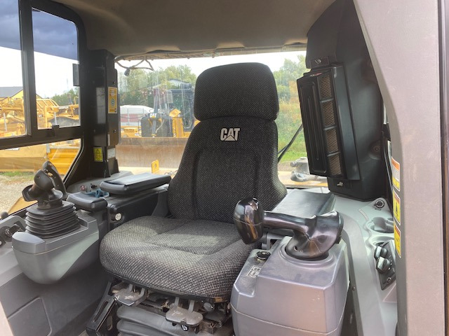 CATERPILLAR D7E - Buldozers: foto 5 CATERPILLAR D7E - Buldozers: foto 5