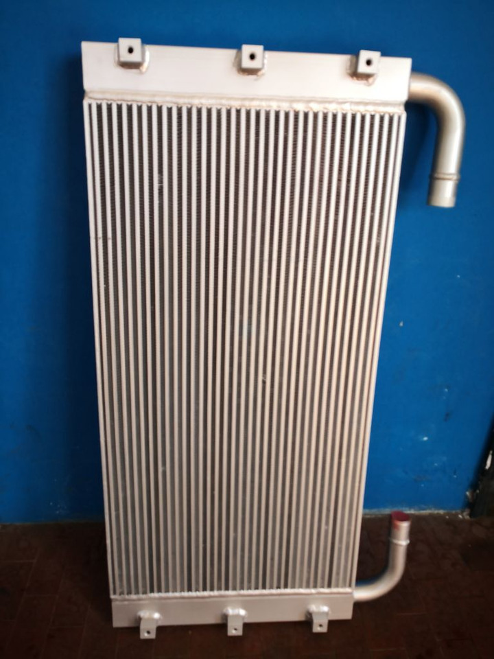 4650356 OILCOOLER HITACHI ZX270.3 280.3 - Radiators: foto 2 4650356 OILCOOLER HITACHI ZX270.3 280.3 - Radiators: foto 2