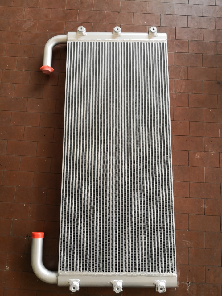 HITACHI ZX 160LC3 4668376 - Eļļas dzesētājs - Kāpurķēžu ekskavators: foto 1 HITACHI ZX 160LC3 4668376 - Eļļas dzesētājs - Kāpurķēžu ekskavators: foto 1