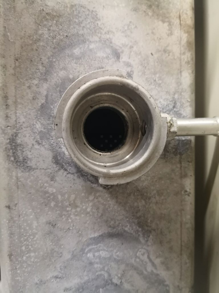 RADIATORE HITACHI ZX 280 250.3 OE 4650355 - Radiators: foto 3 RADIATORE HITACHI ZX 280 250.3 OE 4650355 - Radiators: foto 3