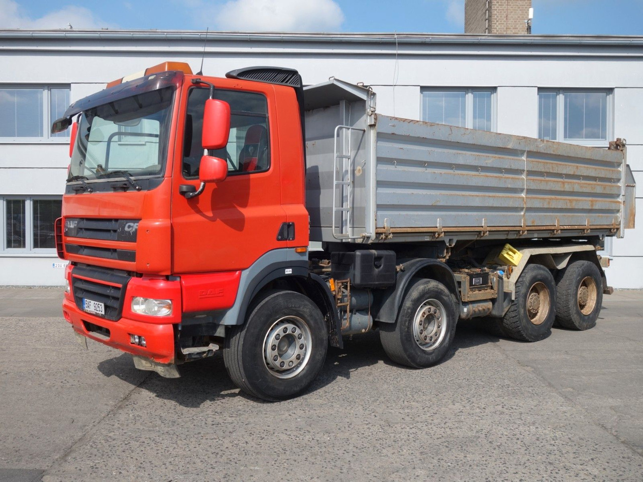DAF CF85.410 8x4 mit Meiller - Kravas automašīna pašizgāzējs: foto 2 DAF CF85.410 8x4 mit Meiller - Kravas automašīna pašizgāzējs: foto 2