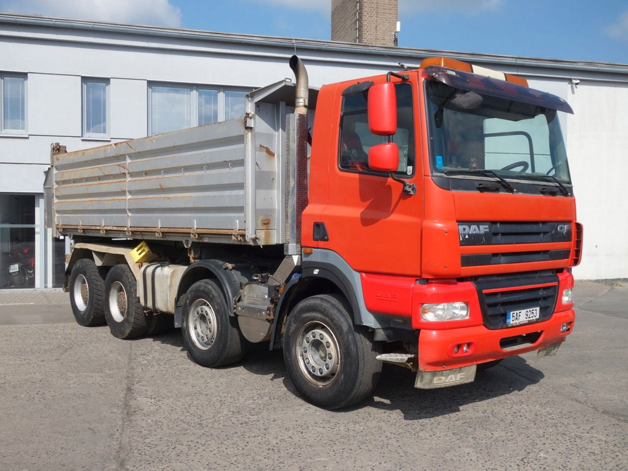 DAF CF85.410 8x4 mit Meiller - Kravas automašīna pašizgāzējs: foto 3 DAF CF85.410 8x4 mit Meiller - Kravas automašīna pašizgāzējs: foto 3