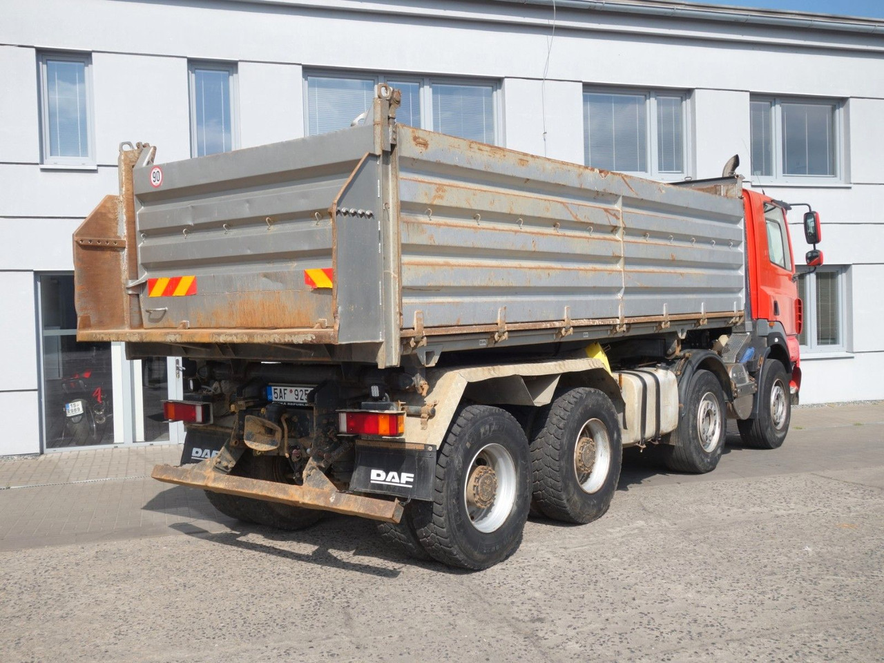 DAF CF85.410 8x4 mit Meiller - Kravas automašīna pašizgāzējs: foto 5 DAF CF85.410 8x4 mit Meiller - Kravas automašīna pašizgāzējs: foto 5