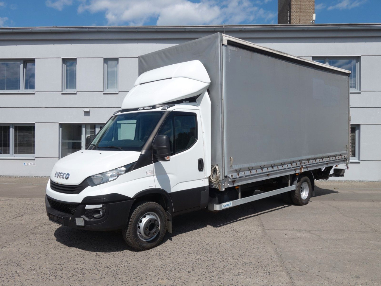 Iveco Daily 70C18 mit LBW - Furgons ar tentu: foto 1 Iveco Daily 70C18 mit LBW - Furgons ar tentu: foto 1