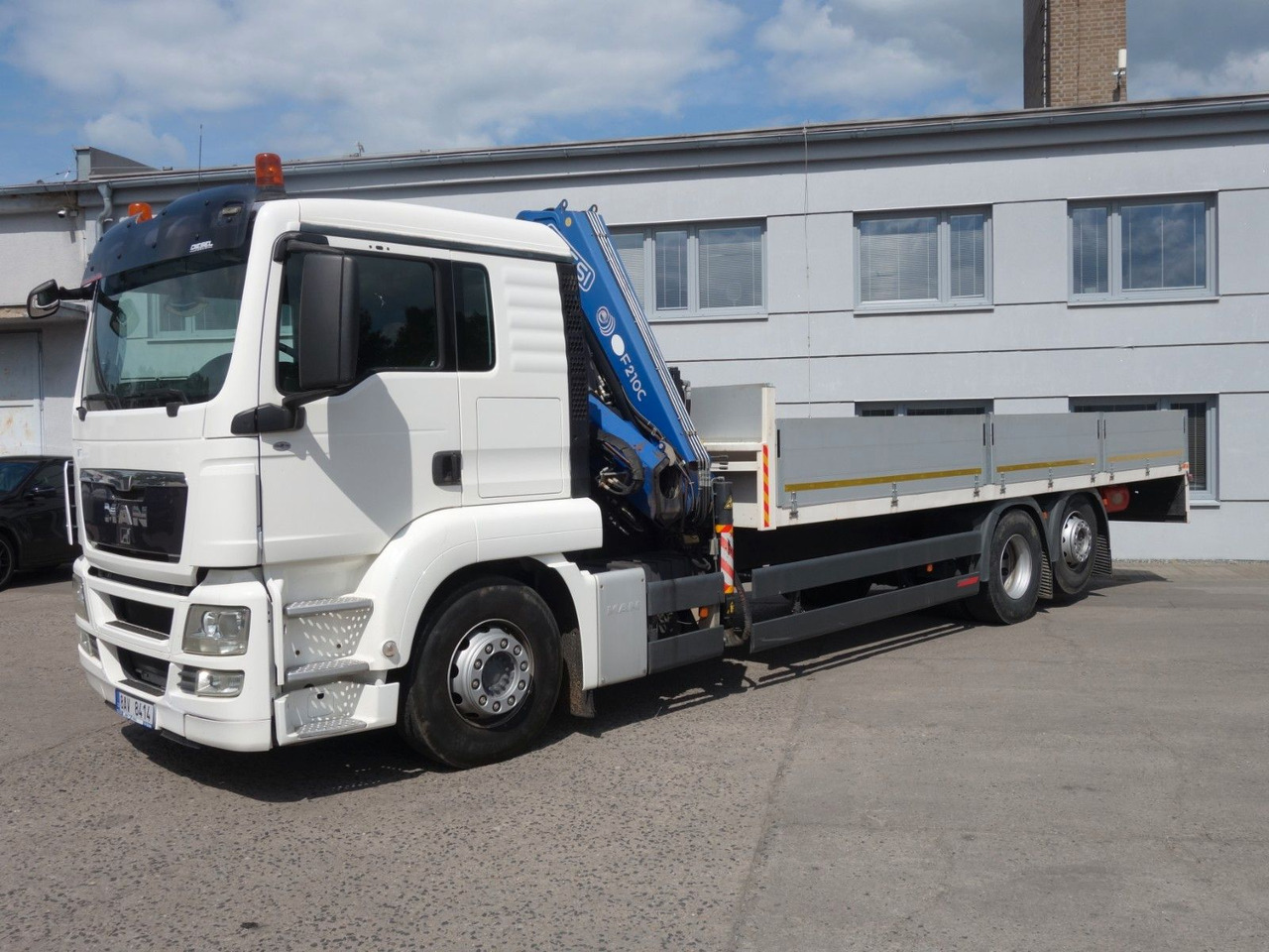 MAN TGS 26.360 FG 6x2 mit Fassi F210C - Kravas auto ar manipulatoru: foto 1 MAN TGS 26.360 FG 6x2 mit Fassi F210C - Kravas auto ar manipulatoru: foto 1