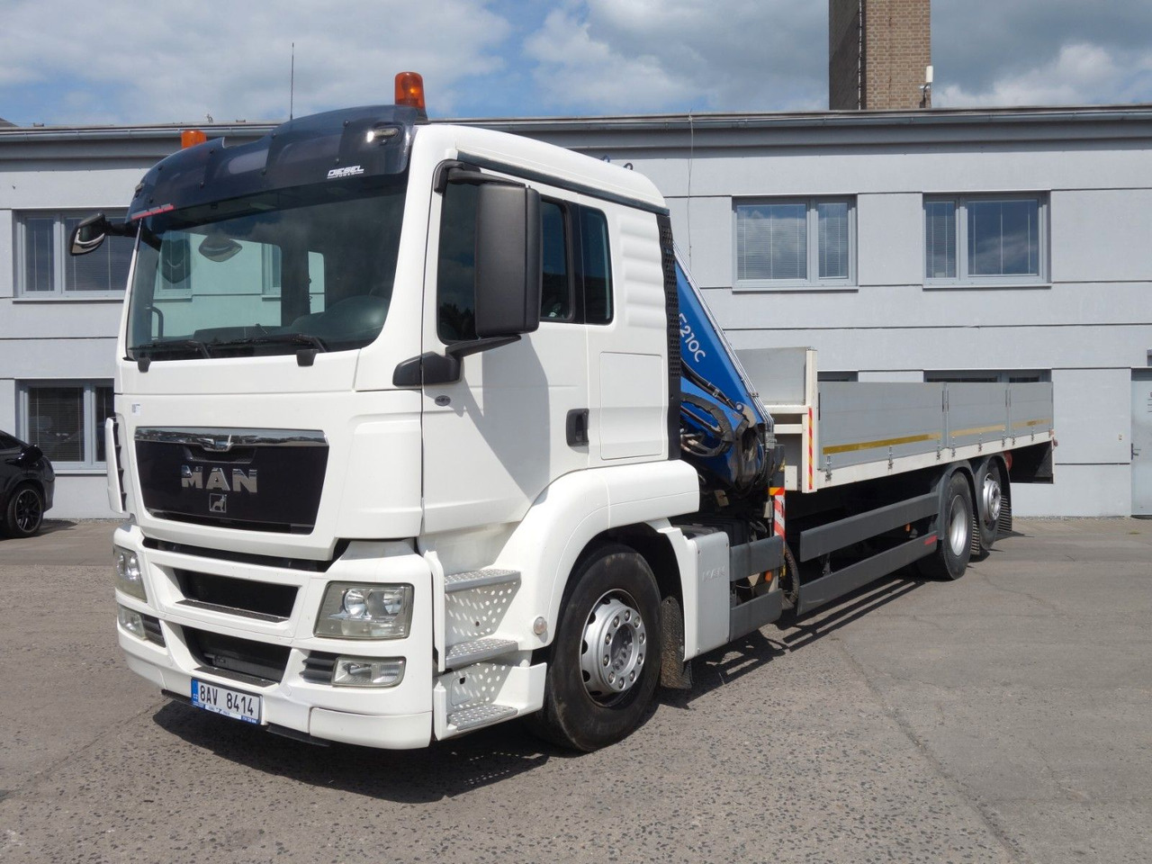 MAN TGS 26.360 FG 6x2 mit Fassi F210C - Kravas auto ar manipulatoru: foto 2 MAN TGS 26.360 FG 6x2 mit Fassi F210C - Kravas auto ar manipulatoru: foto 2