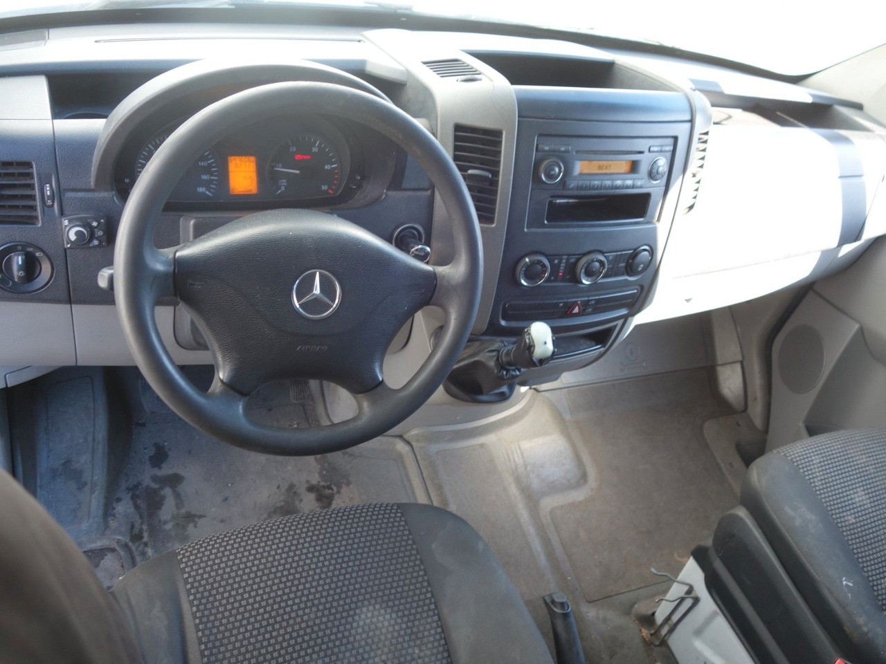 Jaunā Kravas mikroautobuss Mercedes-Benz Sprinter 313 CDI, Am 420.000 km Neue Motor: foto 14