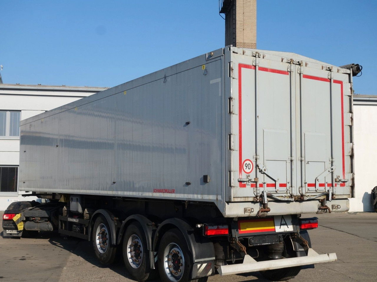 Schwarzmüller Alu Kipper, 50 cm3, Rollplane, Liftachse, SAF - Puspiekabe pašizgāzējs: foto 5 Schwarzmüller Alu Kipper, 50 cm3, Rollplane, Liftachse, SAF - Puspiekabe pašizgāzējs: foto 5