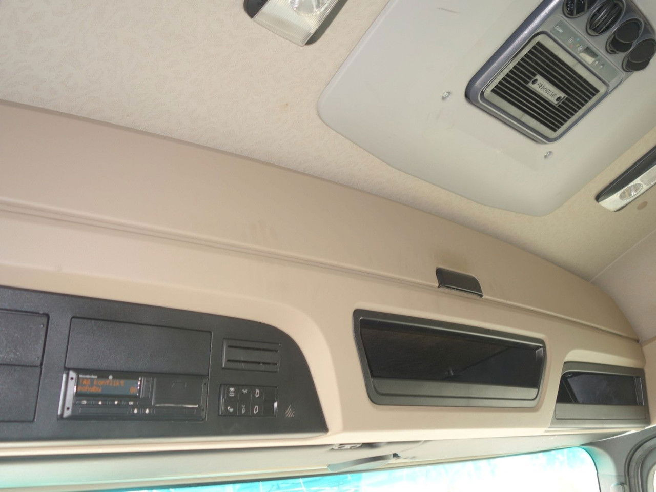 Mercedes-Benz Actros 1845 LD BIG Space MirrorCam līzingu Mercedes-Benz Actros 1845 LD BIG Space MirrorCam: foto 16 Mercedes-Benz Actros 1845 LD BIG Space MirrorCam līzingu Mercedes-Benz Actros 1845 LD BIG Space MirrorCam: foto 16