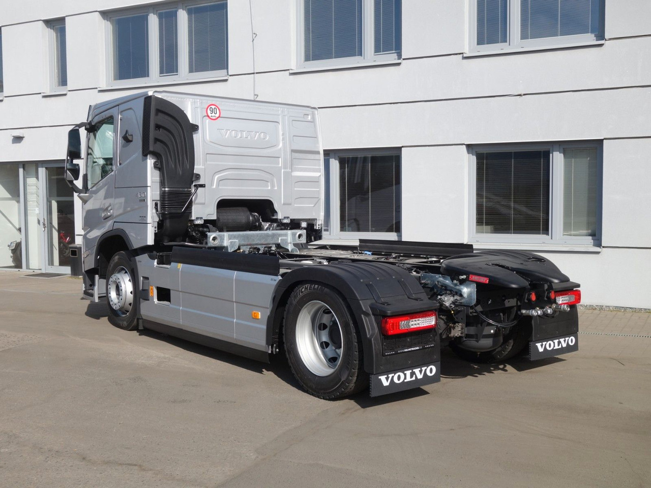 Volvo FM 13, 460 PS, Retarder , fur Euro Lohr Volvo FM 13, 460 PS, Retarder , fur Euro Lohr - Vilcējs: foto 3 Volvo FM 13, 460 PS, Retarder , fur Euro Lohr Volvo FM 13, 460 PS, Retarder , fur Euro Lohr - Vilcējs: foto 3
