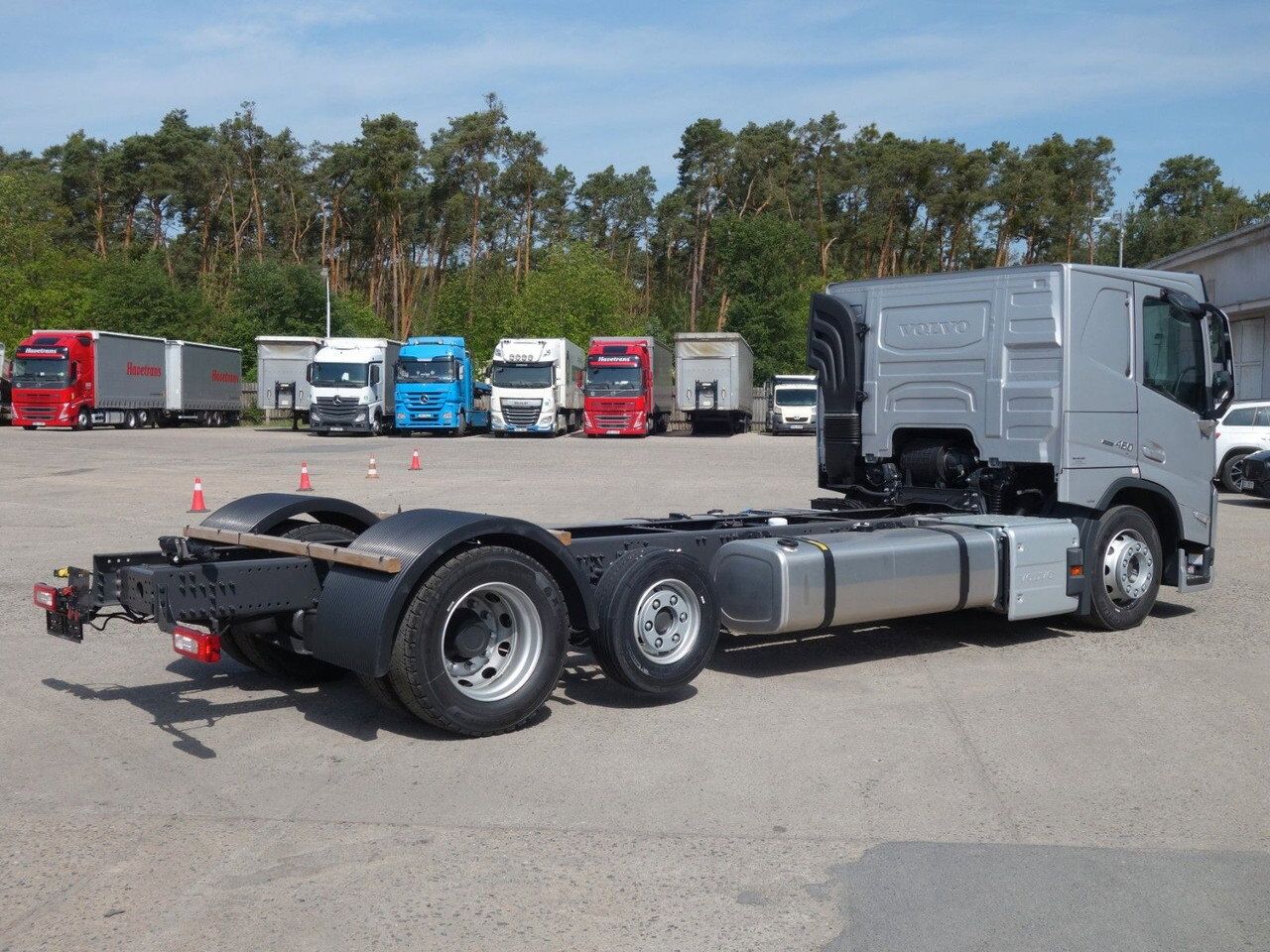 Volvo FM 460 FM13 6x2 Neue RTO , Kassbohrer, Rolfo, Rimo - Šasija kravas automašīna: foto 4 Volvo FM 460 FM13 6x2 Neue RTO , Kassbohrer, Rolfo, Rimo - Šasija kravas automašīna: foto 4