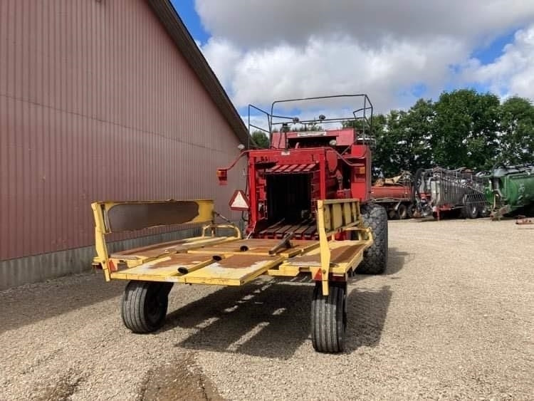 Massey Ferguson LB190 Fieldstar *** m. parkland ballevogn *** - Kīpu prese: foto 4 Massey Ferguson LB190 Fieldstar *** m. parkland ballevogn *** - Kīpu prese: foto 4