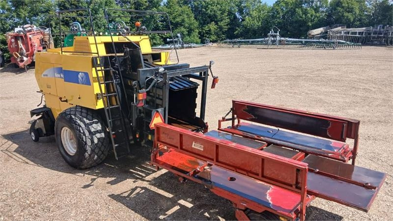 New Holland BB980 BB980 - Kīpu prese: foto 4 New Holland BB980 BB980 - Kīpu prese: foto 4