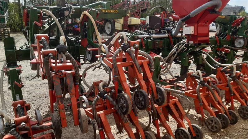 Thyregod TRV 12 - Augsnes apstrādes tehnika: foto 5 Thyregod TRV 12 - Augsnes apstrādes tehnika: foto 5