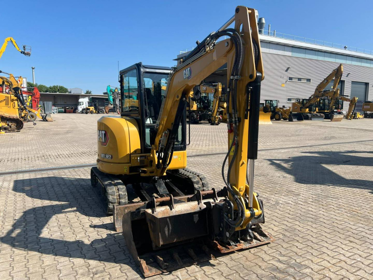 CAT 303.5E2CR - Kāpurķēžu ekskavators: foto 2 CAT 303.5E2CR - Kāpurķēžu ekskavators: foto 2