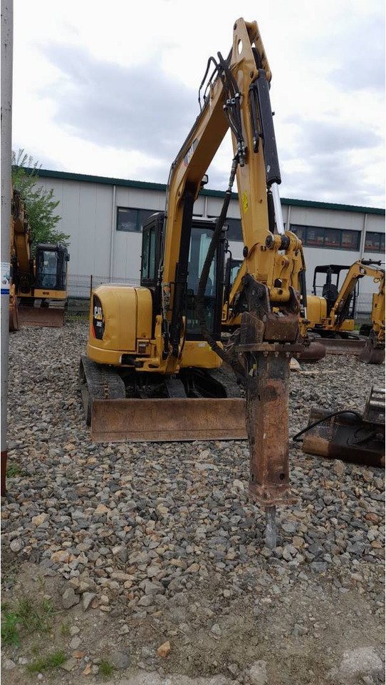 CAT 305E2CR - Kāpurķēžu ekskavators: foto 2 CAT 305E2CR - Kāpurķēžu ekskavators: foto 2