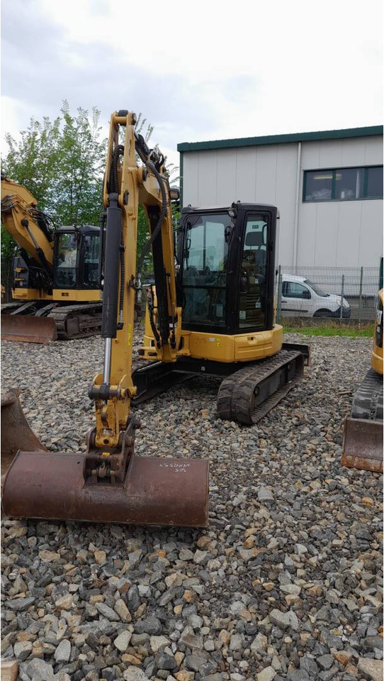 CAT 305E2CR - Kāpurķēžu ekskavators: foto 1 CAT 305E2CR - Kāpurķēžu ekskavators: foto 1