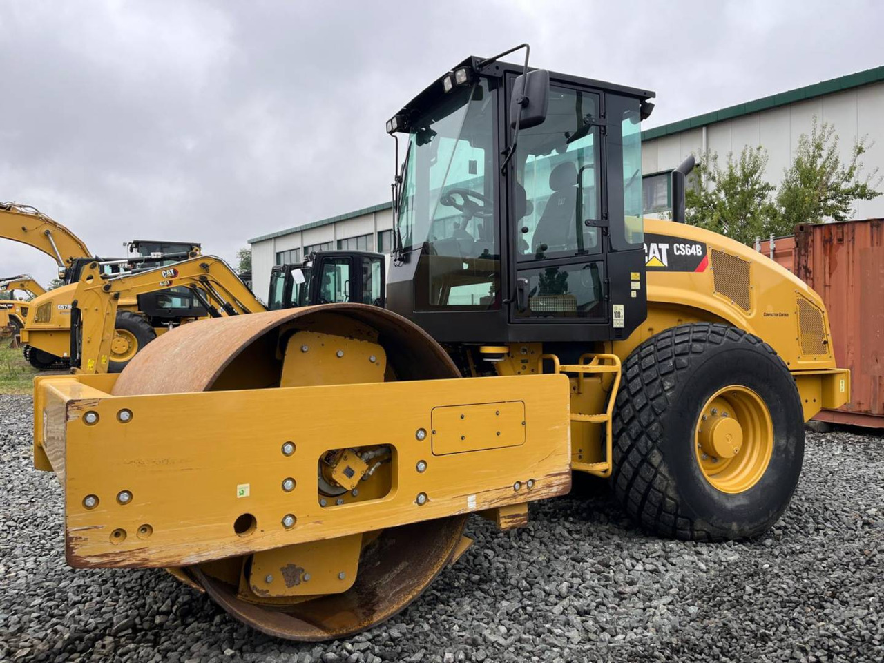 CAT CS64B - Vibrorullis: foto 1 CAT CS64B - Vibrorullis: foto 1