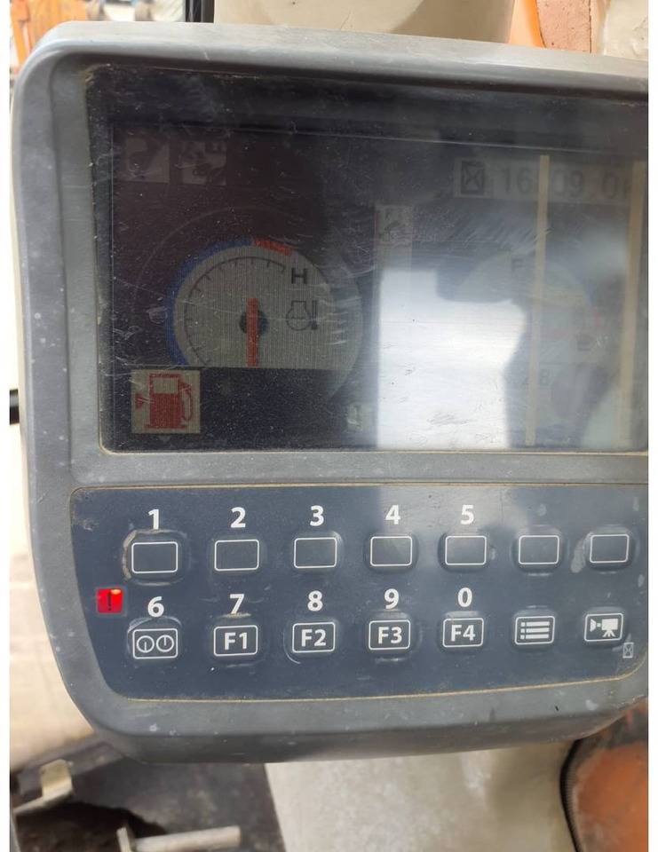 HITACHI ZX2400N-3 - Kāpurķēžu ekskavators: foto 5 HITACHI ZX2400N-3 - Kāpurķēžu ekskavators: foto 5