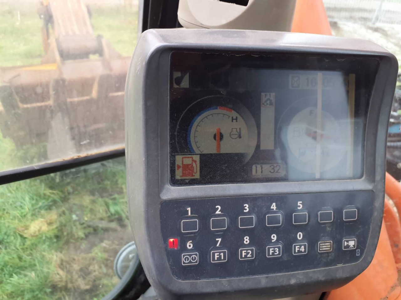 HITACHI ZX280LCN-3 - Kāpurķēžu ekskavators: foto 5 HITACHI ZX280LCN-3 - Kāpurķēžu ekskavators: foto 5