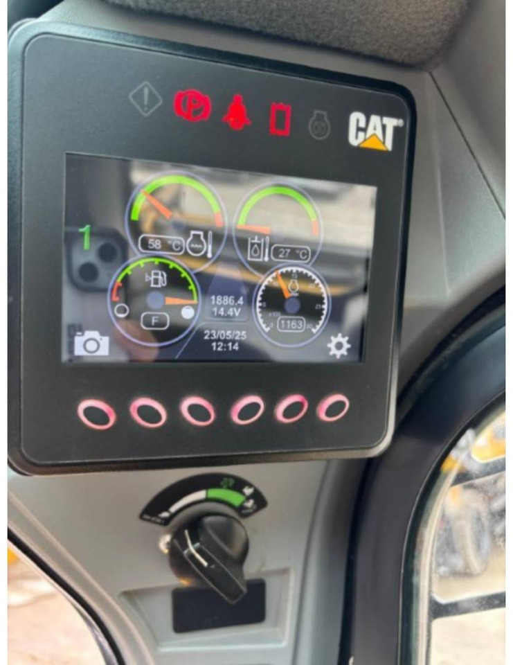 CAT 279D3 - Kāpurķēžu kompaktiekrāvējs: foto 5 CAT 279D3 - Kāpurķēžu kompaktiekrāvējs: foto 5