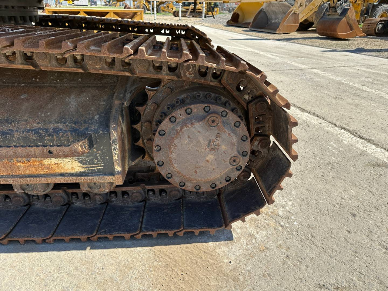 Kāpurķēžu ekskavators CAT 323: foto 12
