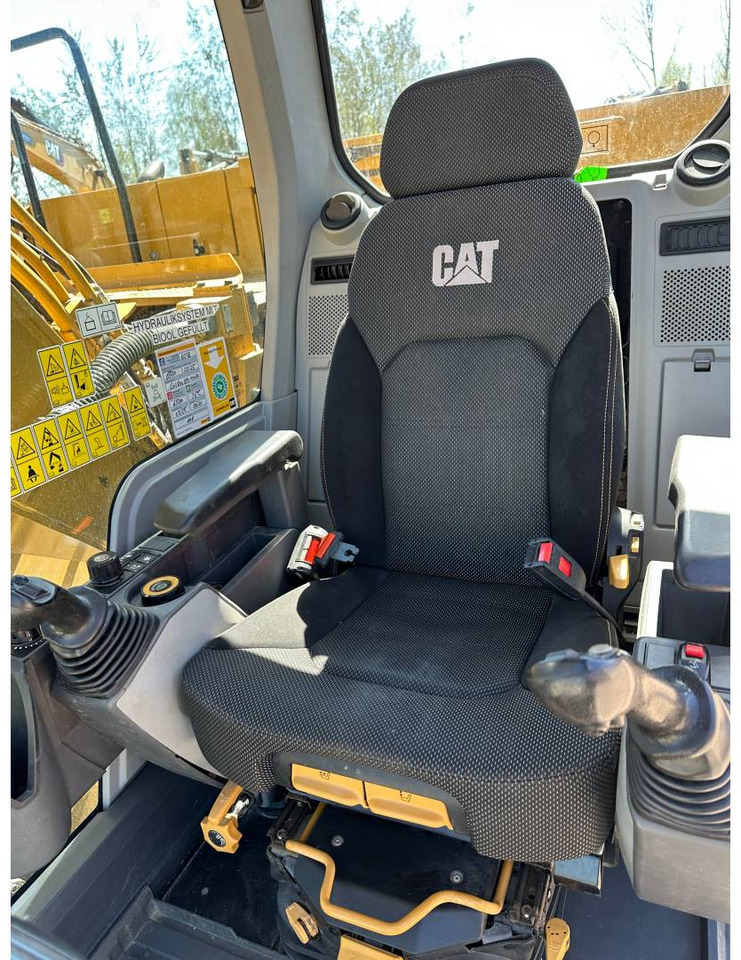 Kāpurķēžu ekskavators CAT 323: foto 7