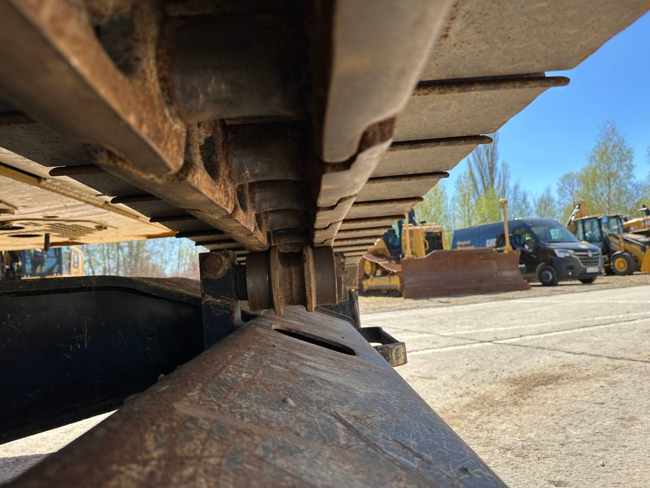 Kāpurķēžu ekskavators CAT 323: foto 26