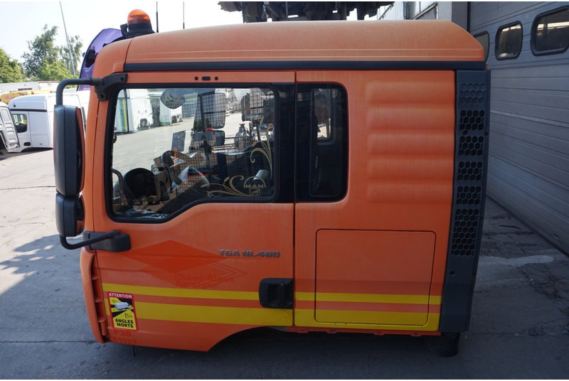 MAN F99L34 TGA - Kabīne un interjers - Kravas automašīna: foto 5 MAN F99L34 TGA - Kabīne un interjers - Kravas automašīna: foto 5