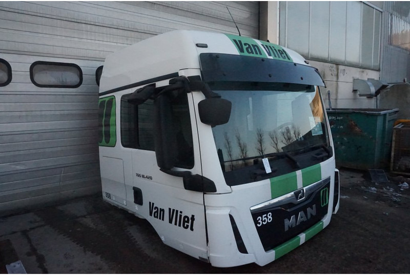 MAN F99L39 TGS - Kabīne un interjers - Kravas automašīna: foto 2 MAN F99L39 TGS - Kabīne un interjers - Kravas automašīna: foto 2