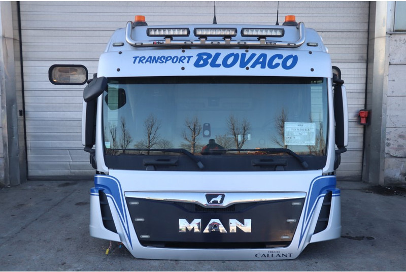 MAN F99L47 TGX XLX 81.60000-7919 - Kabīne un interjers - Kravas automašīna: foto 1 MAN F99L47 TGX XLX 81.60000-7919 - Kabīne un interjers - Kravas automašīna: foto 1
