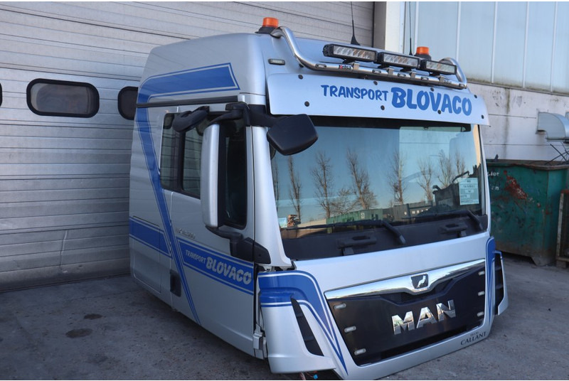 MAN F99L47 TGX XLX 81.60000-7919 - Kabīne un interjers - Kravas automašīna: foto 2 MAN F99L47 TGX XLX 81.60000-7919 - Kabīne un interjers - Kravas automašīna: foto 2